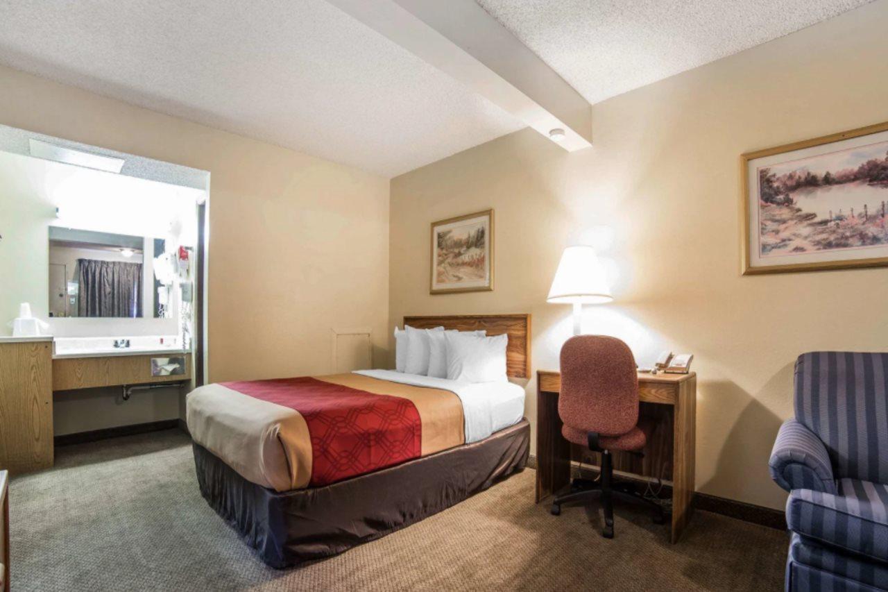 Econo Lodge Рок Спрингс Екстериор снимка